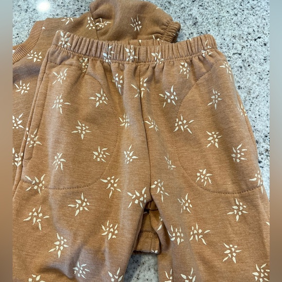Jessica Simpson Jogger Set 2T - Picture 7 of 10